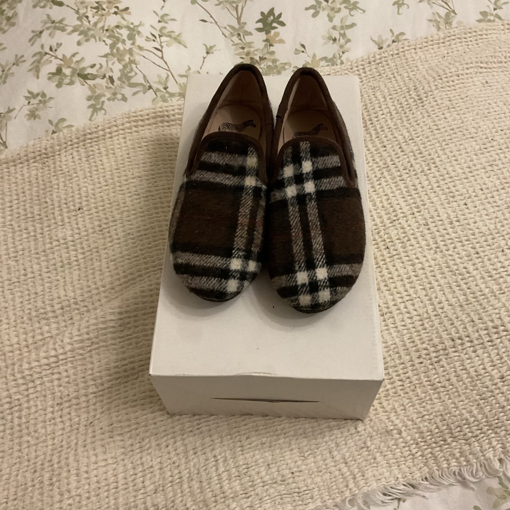 Really cute zeebra kids dress shoes